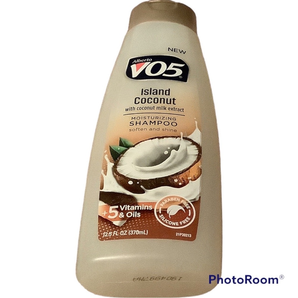VO5 Moisturizing Shampoo 12.5 Fl Oz Island Coconut Leaves Hair Looking Vibrant